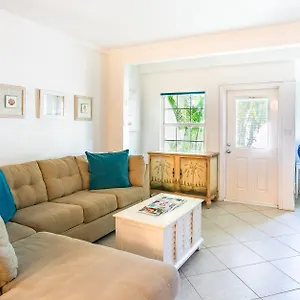 Сasa de vacaciones Living At Island Pine, George Town
